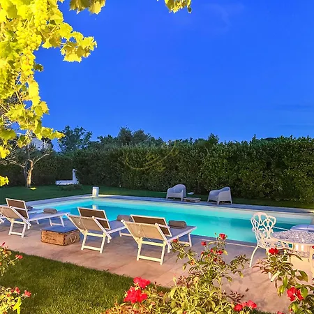 Td Trulli Della Rosatella Typical Trulli With Pool Castellana Grotte